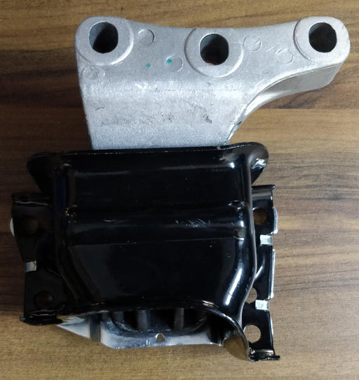 Engine Mounting RH - vento(6R), Rapid 2010 >
